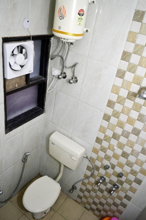 Yatri Guest House New Delhi Bagian luar foto