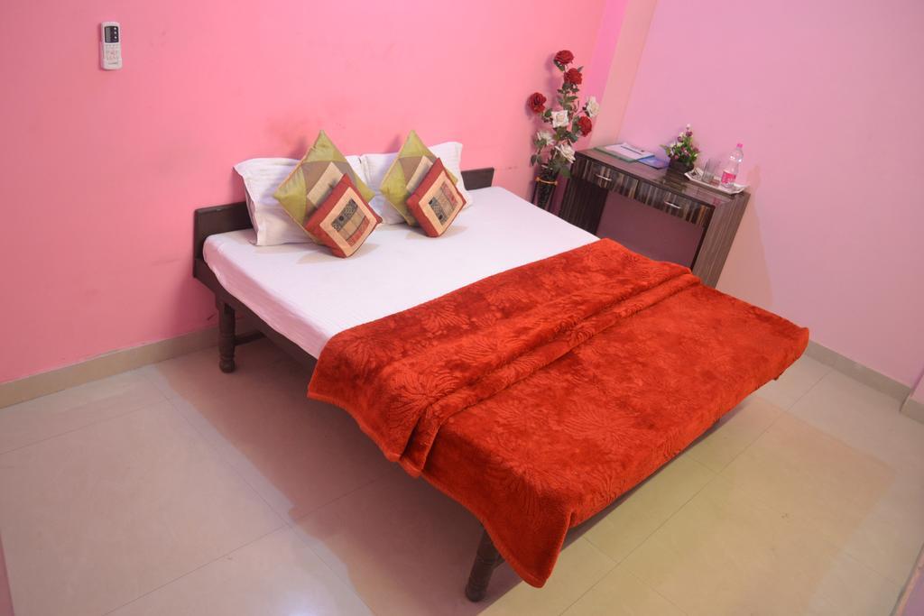 Yatri Guest House New Delhi Bagian luar foto